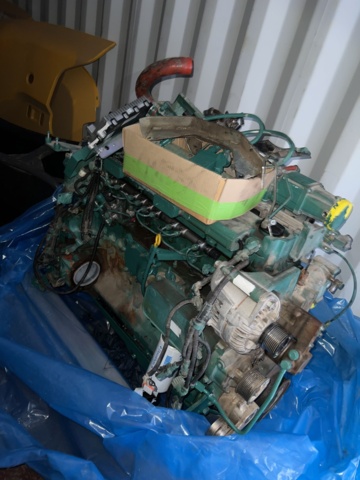 897673-21 20 foot Container volvo engine D6H -10 Caterpillar plates garbage parts