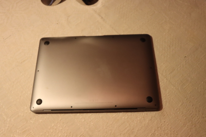 1034030-2 MacBook Air 13 i5 Ram8 (2020)