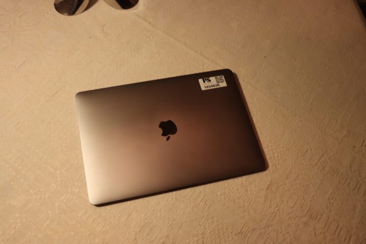 1034030-12 MacBook Air 13 i5 Ram8 (2020)