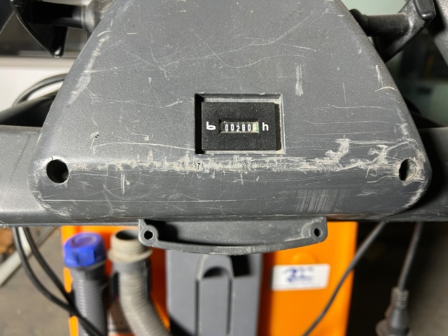 1052735-6 Scrubber Taski Swingo 955B