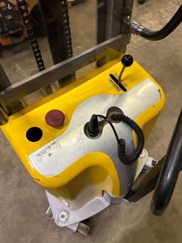 1112587-15 Handstaplare med el-lyft, Intra