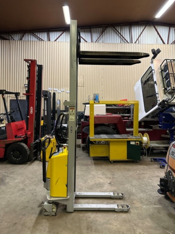 1112587-4 Handstaplare med el-lyft, Intra