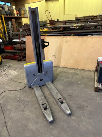 1112589-2 Jungheinrich stacker, EMC 10G-117-156E