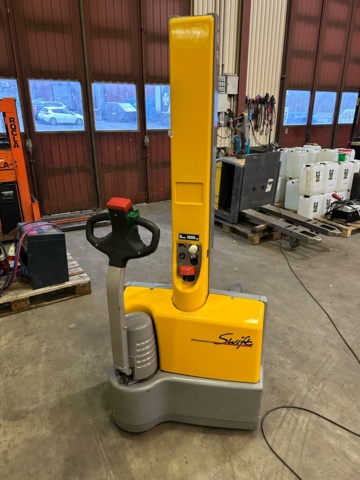 1112589-3 Jungheinrich stacker, EMC 10G-117-156E