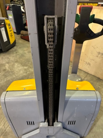 1112589-9 Jungheinrich stacker, EMC 10G-117-156E