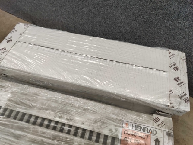 1099392-6 17 radiators Henrad Compact All In 11 300x1000 mm