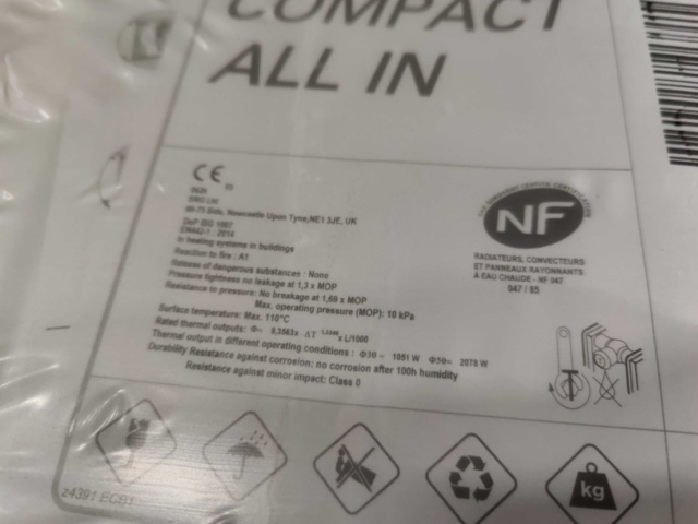 1099407-5 2 radiators Henrad Compact All In 22 600x1200 mm