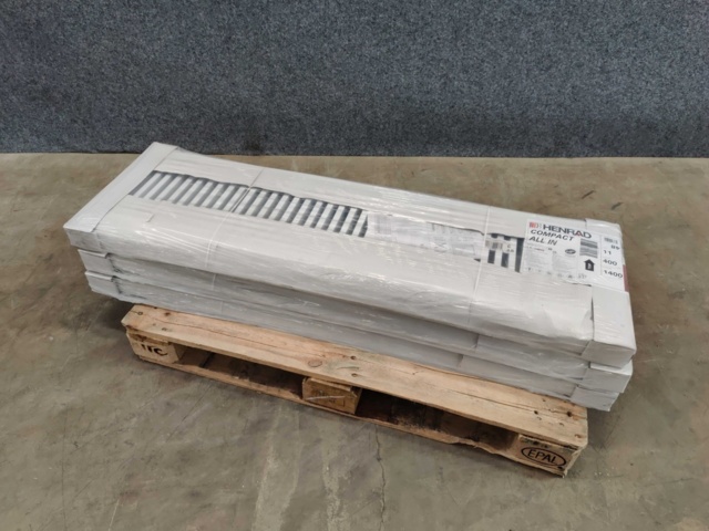 3 radiators Henrad Compact All In 11 400x1400 mm - PS Auction - We ...