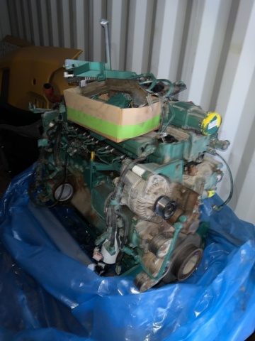 897673-37 20 foot Container volvo engine D6H -10 Caterpillar plates garbage parts