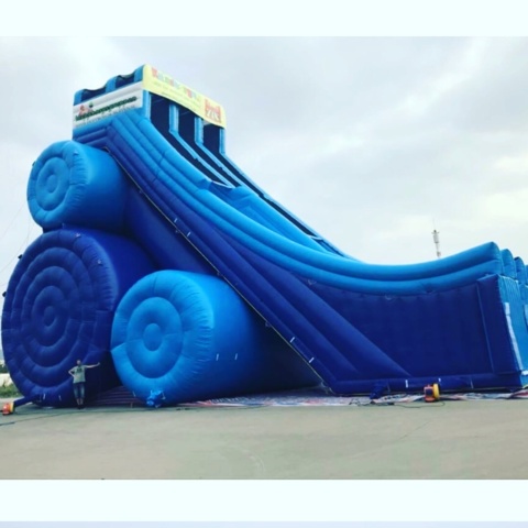 1112659-1 Europe's largest inflatable water slide