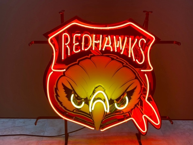 Redhawks neonskylt 60x60 cm - Auktioner online - Nätauktioner ...