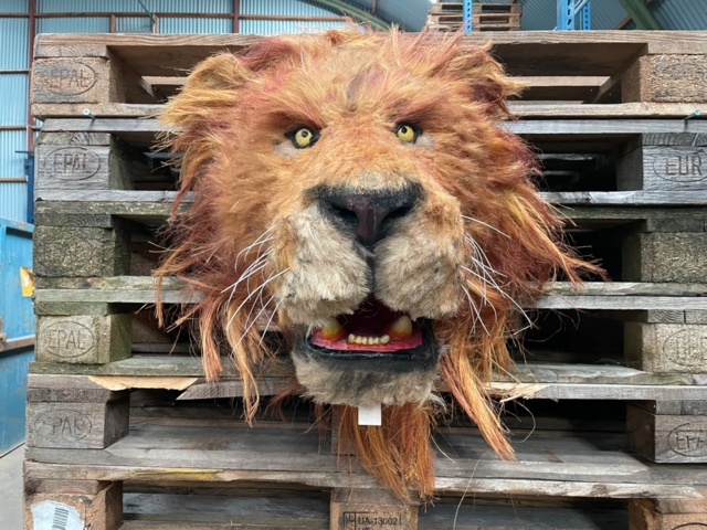 1112680-2 Artificial Lion Head