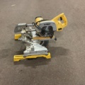 898499-1 DeWALT DW707 Cut and miter saw