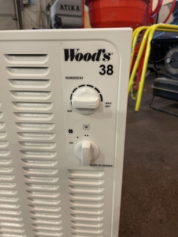 898503-2 Woods SW38FW Dehumidifier