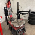 1085856-2 Smonther Tire machine with auxiliary arm