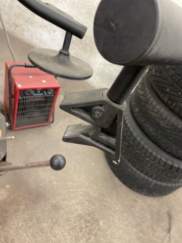 1085856-7 Smonther Tire machine with auxiliary arm