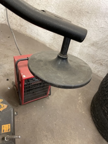 1085856-8 Smonther Tire machine with auxiliary arm