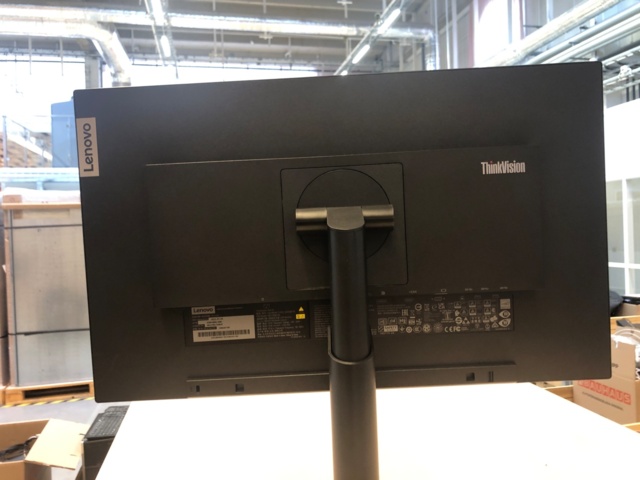 1035314-5 4st 24" Lenovo PC skärmar