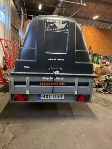 898508-4 Släpvagna Respo 750M351L150 med kåpa