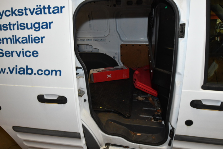 1112959-10 Ford Transit Connect T220 1.8 TDCi - 2011