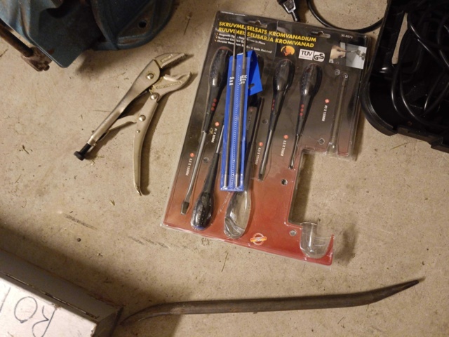 888389-9 Good to have for the garage