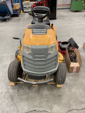 998940-2 Riding lawnmower Stiga (Renovation object / Spare parts machine)