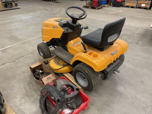 998940-6 Riding lawnmower Stiga (Renovation object / Spare parts machine)