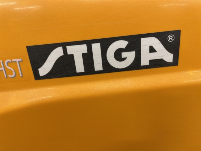 998940-9 Riding lawnmower Stiga (Renovation object / Spare parts machine)