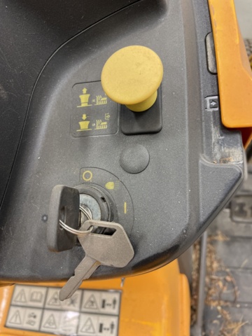 998940-13 Riding lawnmower Stiga (Renovation object / Spare parts machine)