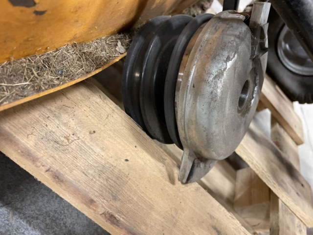 998940-23 Riding lawnmower Stiga (Renovation object / Spare parts machine)