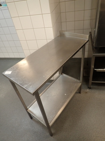 1112604-1 Relief bench in stainless steel