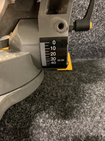 1101414-6 Miter saw Dewalt DCS778