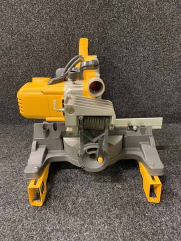 1101414-9 Miter saw Dewalt DCS778