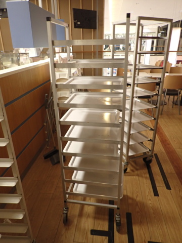 1112643-7 3 tray trolleys