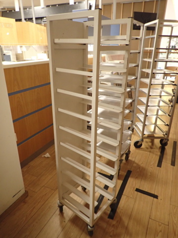 1112643-8 3 tray trolleys