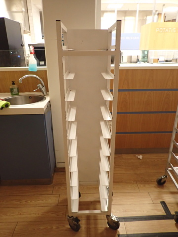 1112643-9 3 tray trolleys