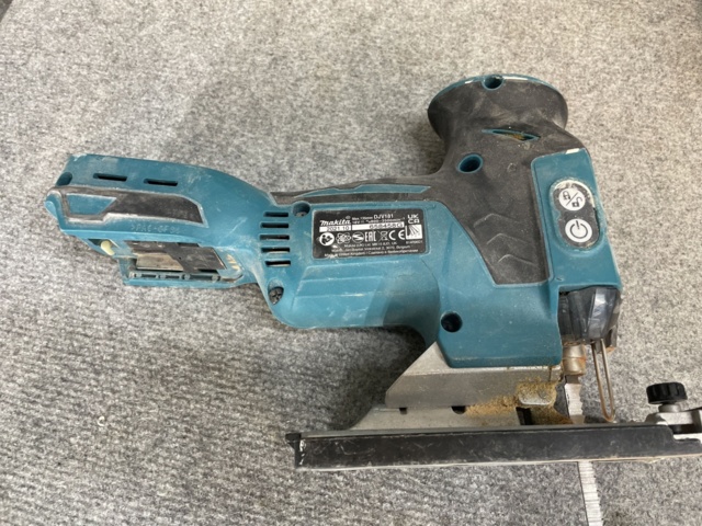 1085869-3 Makita tool kit