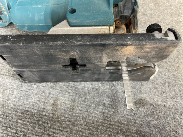 1085869-4 Makita tool kit