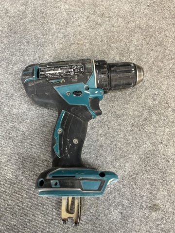 1085869-10 Makita tool kit