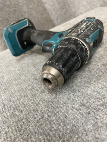 1085869-12 Makita tool kit