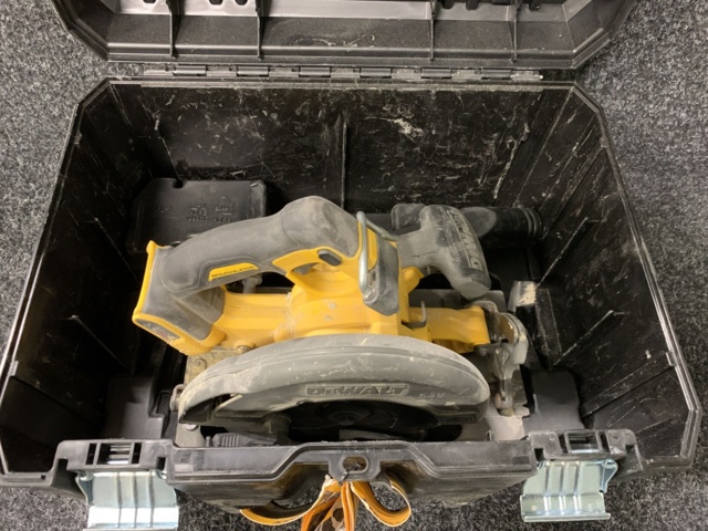 1101475-2 Circular saw DeWalt DCS578