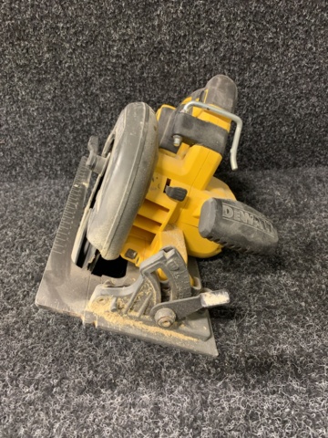 1101475-6 Circular saw DeWalt DCS578