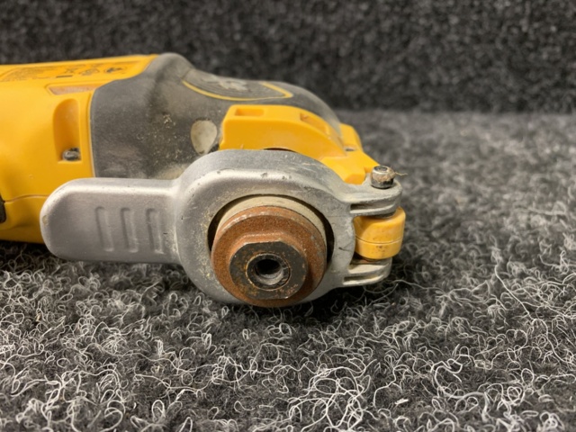 1101476-6 Multitool DeWalt DCS356