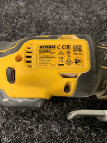 1101476-7 Multitool DeWalt DCS356