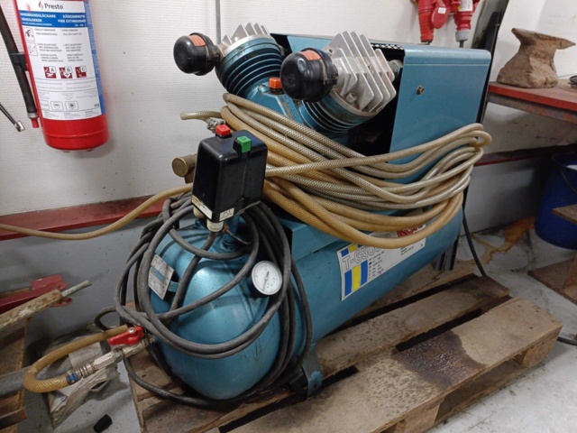 999617-2 Kompressor KGK T-6500-2 Samt Väggmonterad Vinda