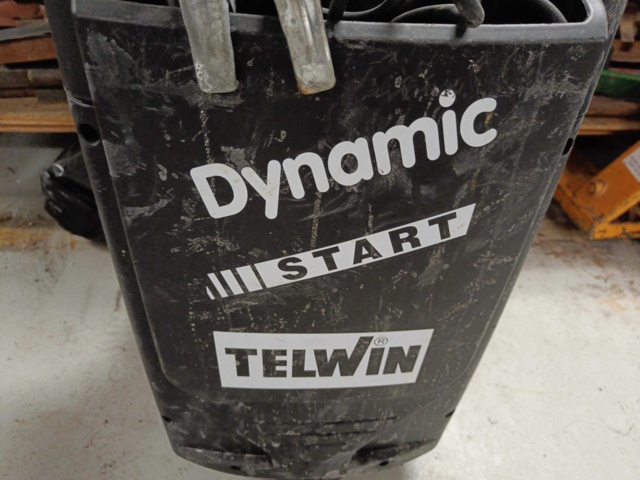 999622-6 Battery charger Telwin Dynamic 520