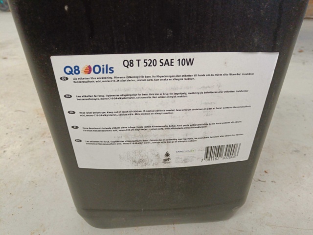 999642-3 Transmission / Hydraulic oil Q8 T 520 SAE 10W 20-Liter
