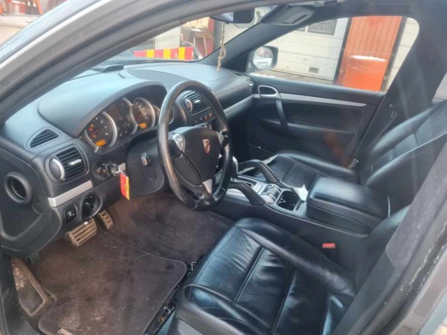 1107873-8 Porsche Cayenne S TipTronic S - 2008