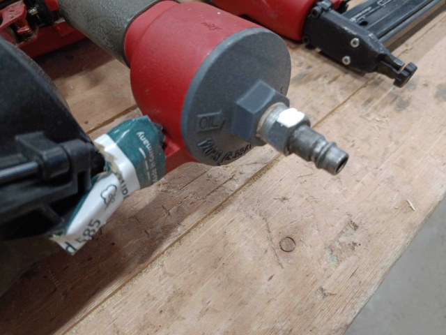 999677-7 Nail gun & Dive gun - Senco