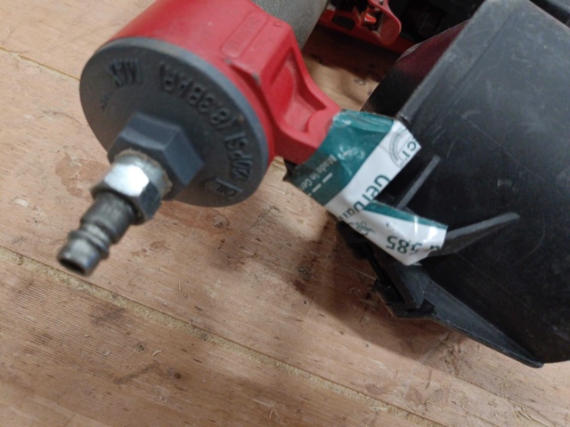 999677-11 Nail gun & Dive gun - Senco